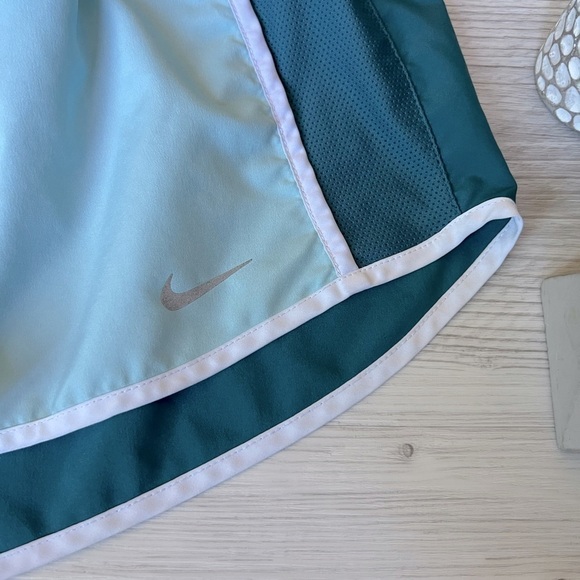 NIKE dri-fit running shorts size S EUC - Picture 6 of 15